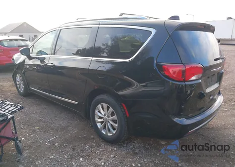2018 Chrysler Pacifica Touring L z USA, uszkodzony, nr VIN 2C4RC1BG8JR261396